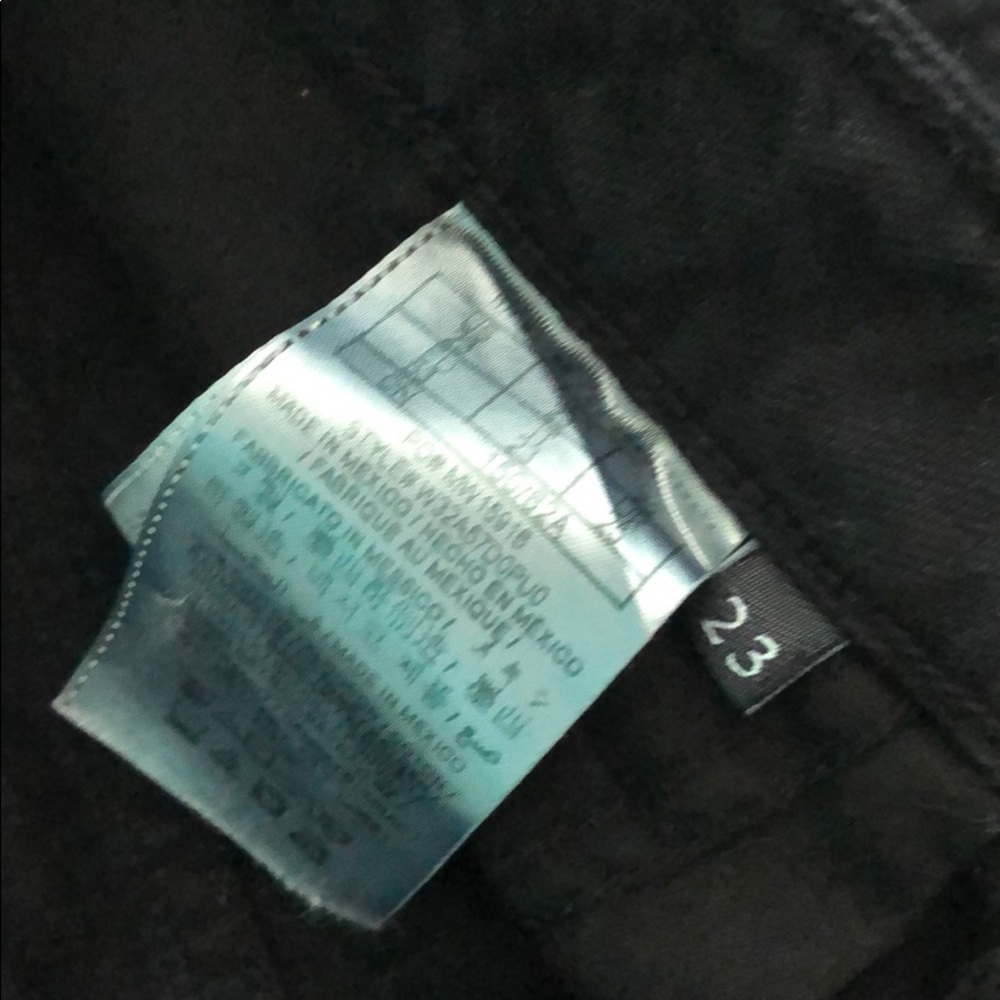 Shorts - Picture 4 of 6